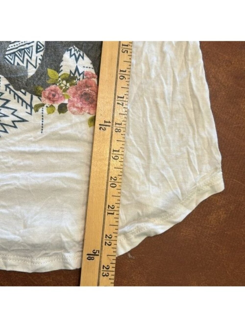 Threads Studio Womens S White Tee With Elephant & Floral Design - Picture 3 of 8